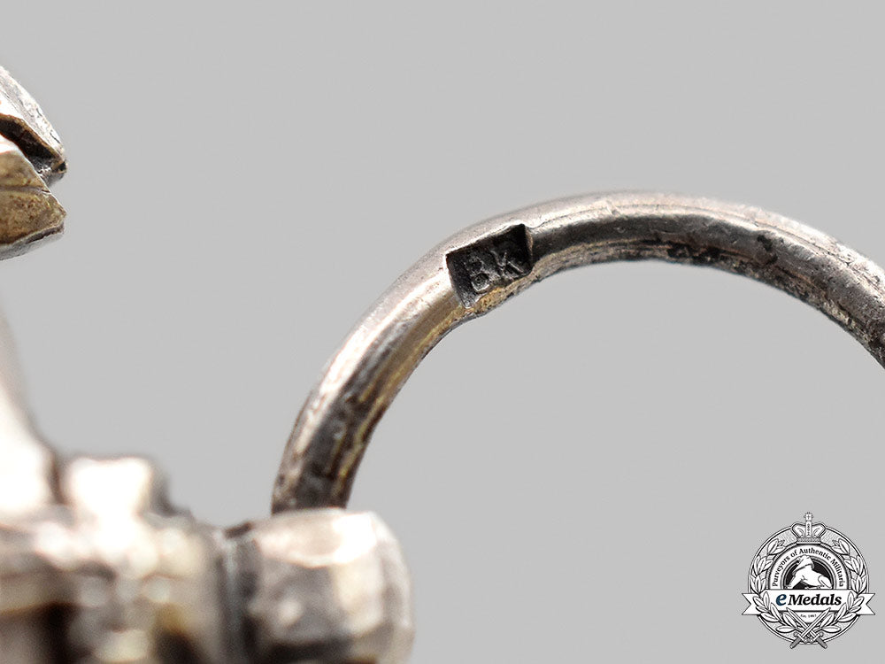 croatia,_independent_state._an_order_of_the_crown_of_king_zvonimir,_silver_grade_medal,_by_braća_knaus,_c.1941_86_m21_mnc5962