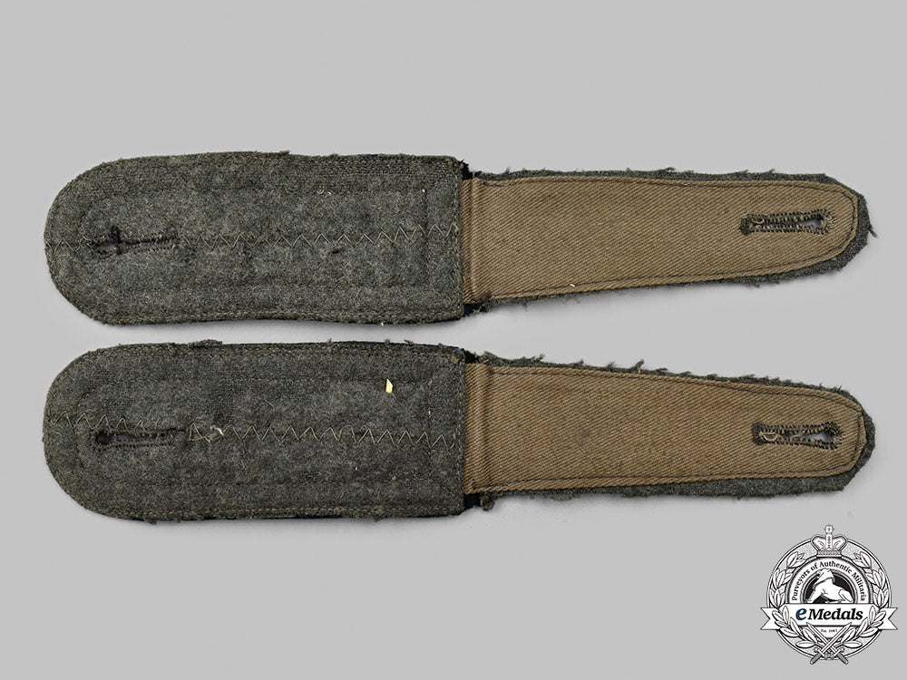 germany,_heer._a_rare_set_of_panzer-_grenadier-_division_feldherrnhalle_oberfeldwebel_shoulder_straps_89_m21_mnc3797