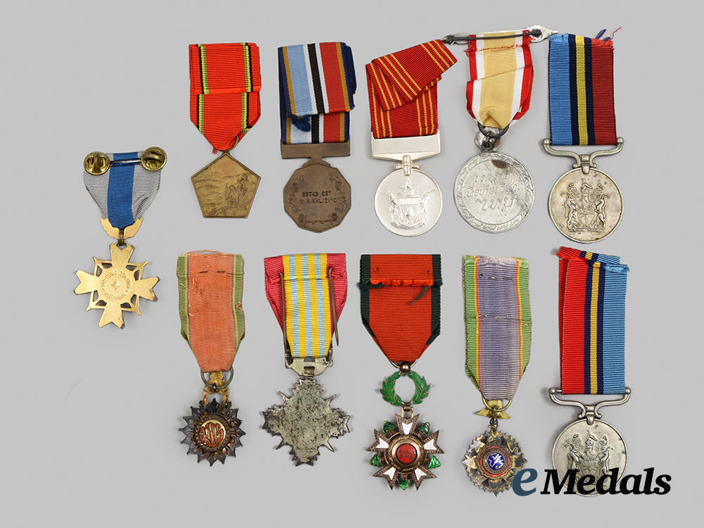 international._a_lot_of_medals,_decorations&_awards__a_i1_0303