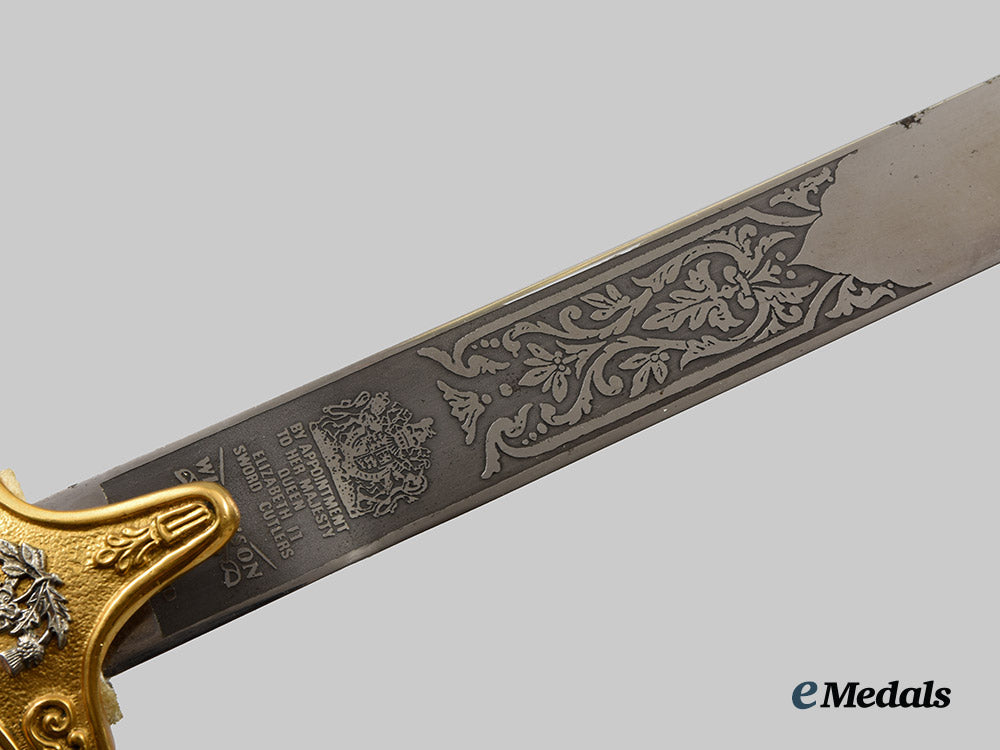 united_kingdom._a_e_r_i_i_general_officer's_scimitar_ceremonial_sword_by_wilkinson_sword_of_london__a_i1_0603-(1)