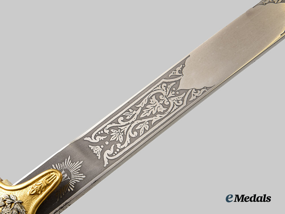 united_kingdom._a_e_r_i_i_general_officer's_scimitar_ceremonial_sword_by_wilkinson_sword_of_london__a_i1_0610-(1)