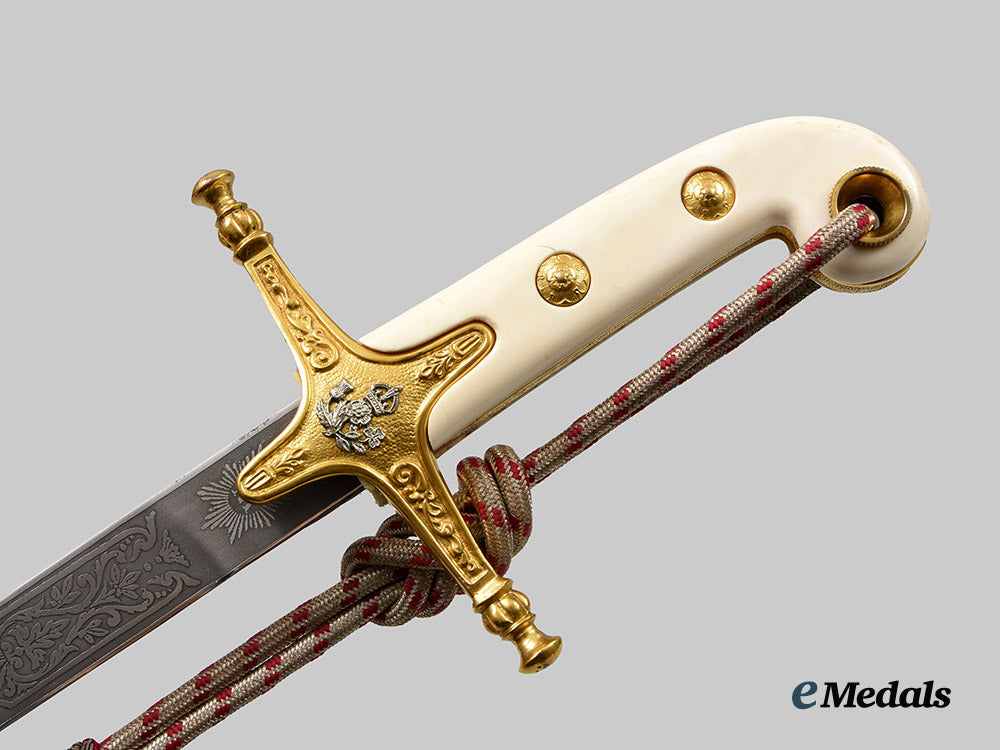 united_kingdom._a_e_r_i_i_general_officer's_scimitar_ceremonial_sword_by_wilkinson_sword_of_london__a_i1_0613-(1)