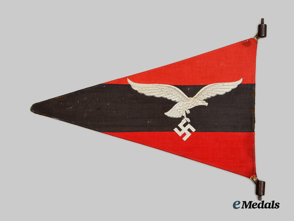 germany,_third_reich._a_luftwaffe_flak_artillery_battalion_officers_staff_car_pennant_flag__a_i1_0655