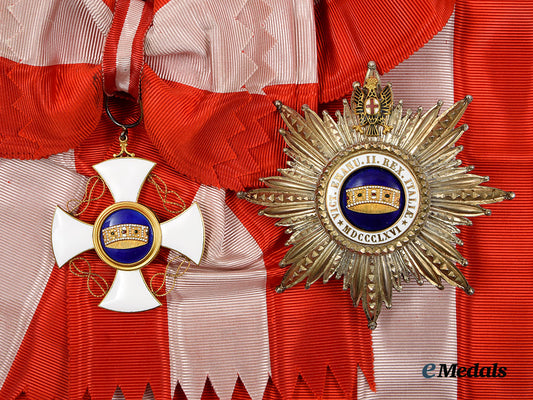 italy,_kingdom._an_order_of_the_crown_of_italy,_grand_cross_set__a_i1_0975