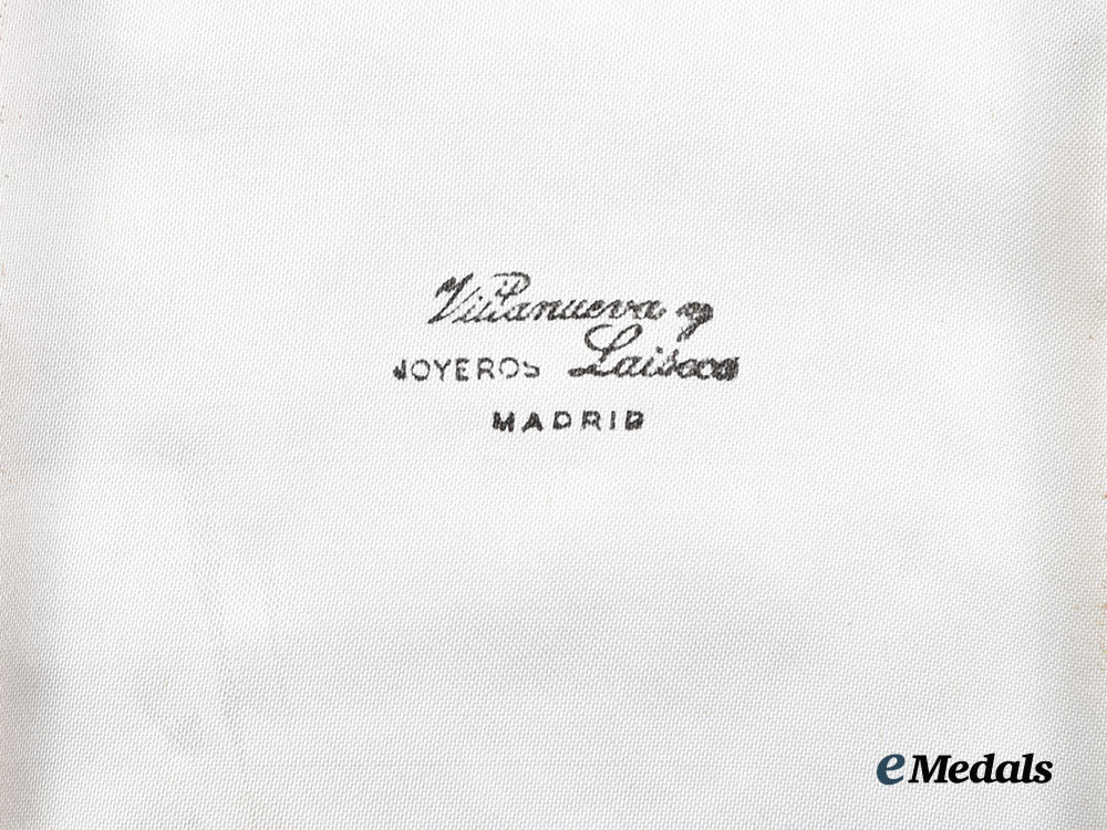 spain,_fascist_state._a_rare_gold_city_council_of_the_town_of_san_fernando,_cadiz_province_award__a_i1_1033