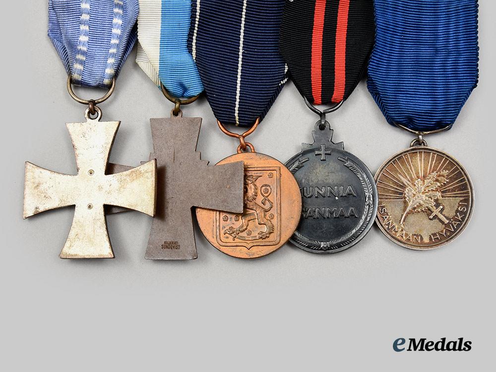 finland,_republic._a_second_war_medal_bar_with_five_medals,_awards,_and_decorations__a_i1_2698