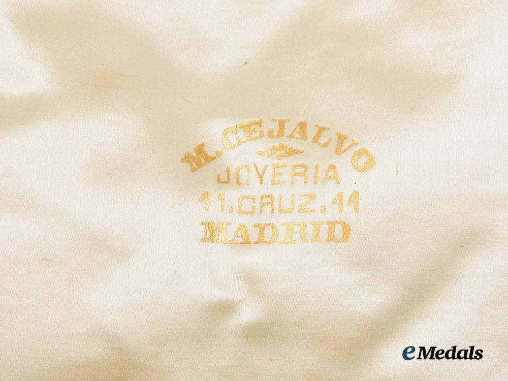 spain,_kingdom._a_fine_cased_order_of_charles_i_i_i.,_grand_cross_set,_by_m._cejalvo__a_i1_2739