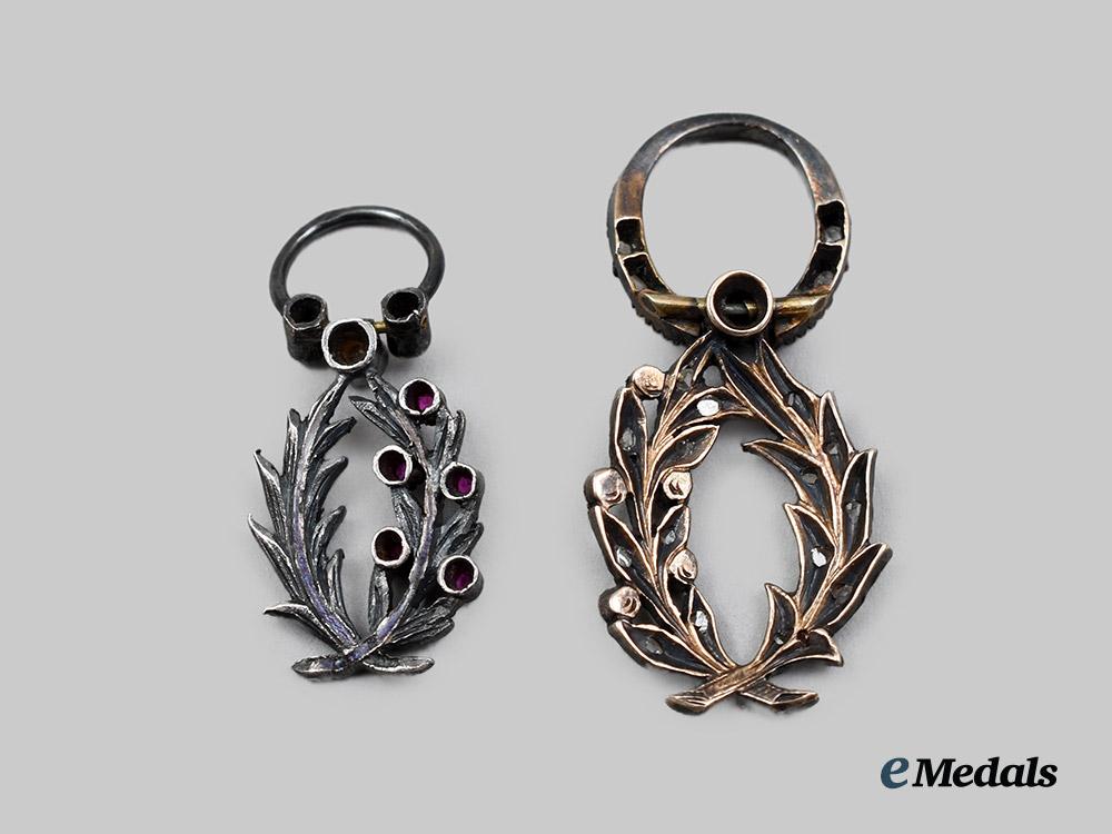 france,_republic._a_lot_of_two_miniature_orders_of_the_academic_palms_with_brilliance,_c.1900__a_i1_2895