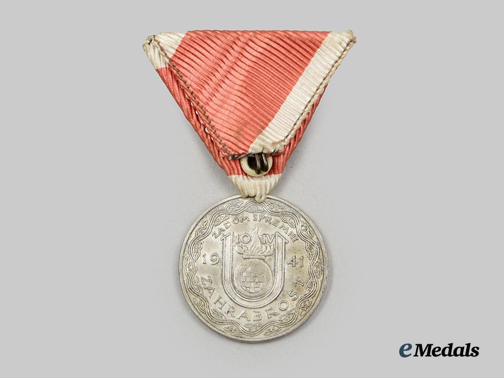 croatia,_independent_state._an_ante_pavelić_bravery_medal,_by_t._krivak,_c.1941__a_i1_3053