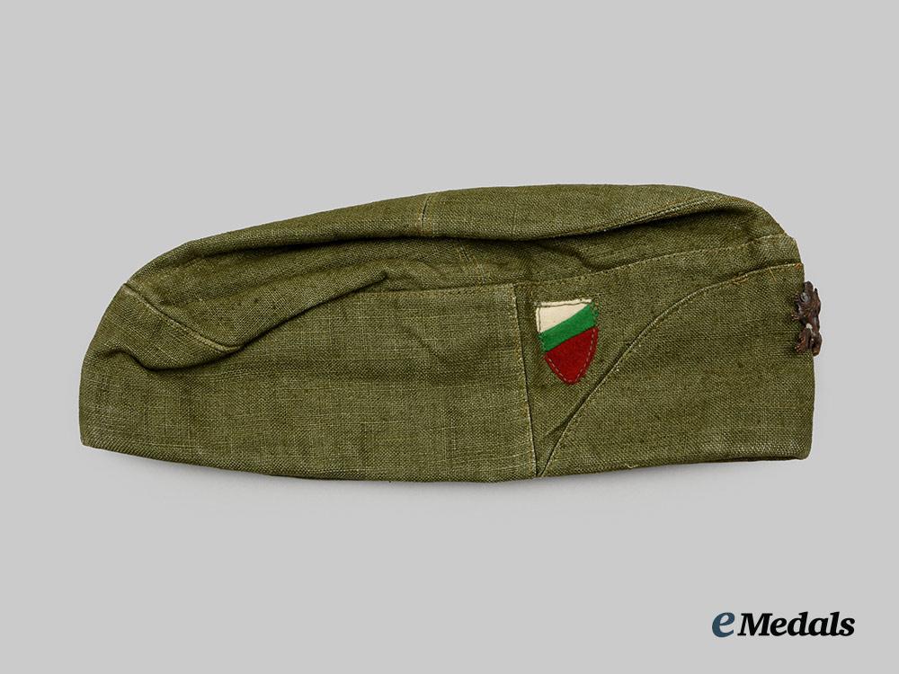 bulgaria,_kingdom._an_imperial_bulgarian_army_enlisted_man’s_overseas_cap,_c.1943__a_i1_3084
