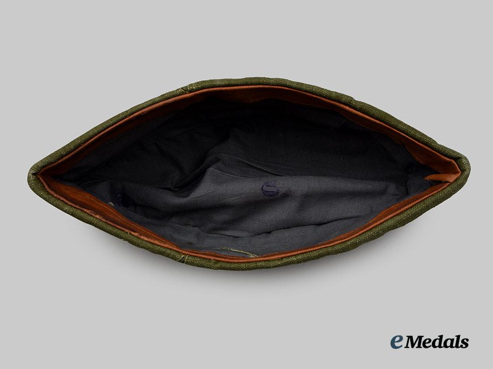 bulgaria,_kingdom._an_imperial_bulgarian_army_enlisted_man’s_overseas_cap,_c.1943__a_i1_3086