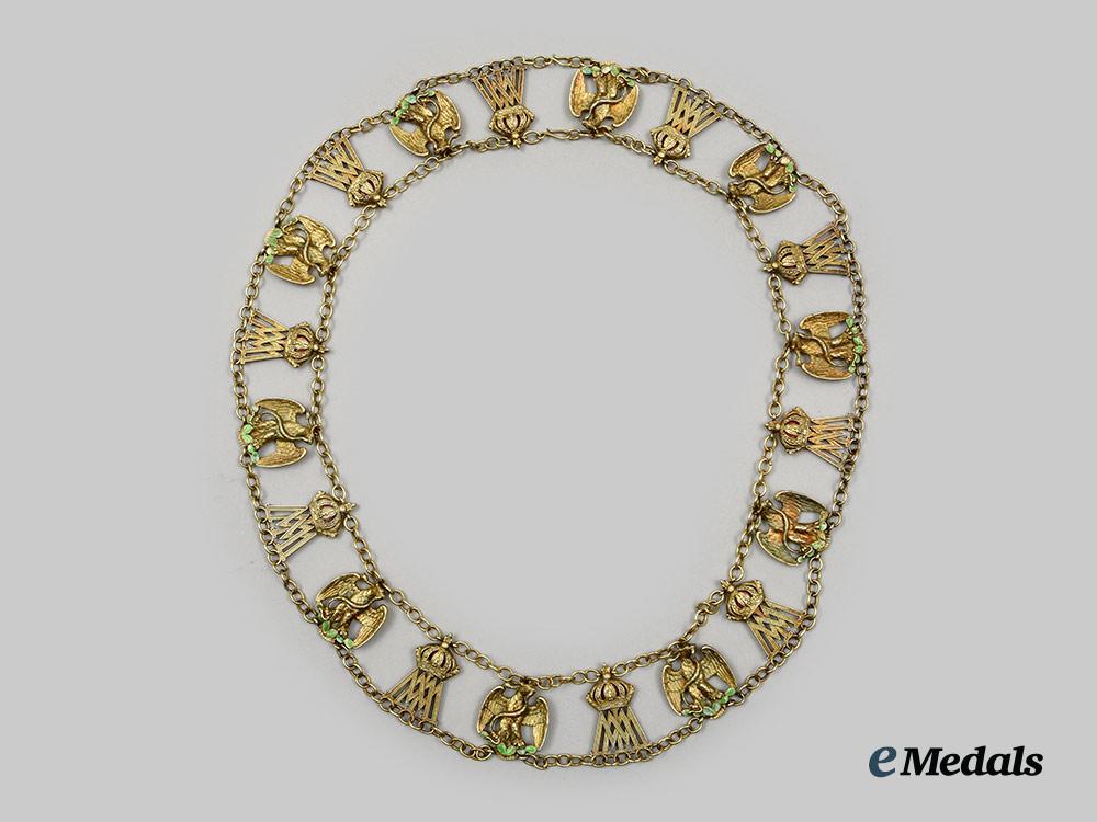 mexico,_constitutional_republic._a_collar_of_the_imperial_order_of_the_mexican_eagle,_museum_exhibition_example,_c.1870__a_i1_3090