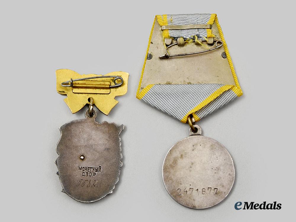 russia,_soviet_union._a_pair_of_awards_for_distinction__a_i1_3385