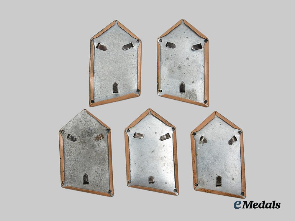 croatia,_independent_state._a_lot_of_ustaše_collar_tab_devices__a_i1_3512