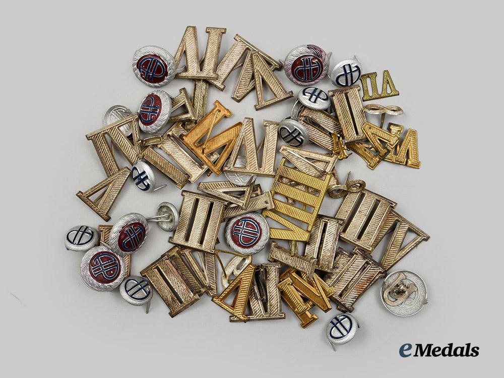 croatia,_independent_state._a_mixed_lot_of_croatian_defence_force_insignia__a_i1_3528