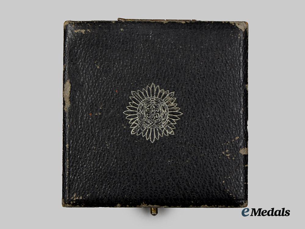 germany,_wehrmacht._an_eastern_peoples_bravery_decoration,_i_class_gold_grade_with_case__a_i1_3736