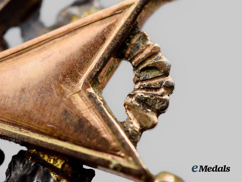 russia,_imperial._an_order_of_st._stanislaus_in_gold,_i_i_i_class_with_swords,_by_eduard,_c.1914__a_i1_3985