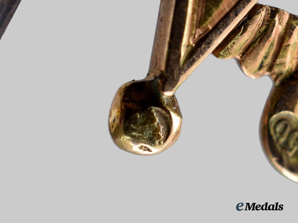 russia,_imperial._an_order_of_st._stanislaus_in_gold,_i_i_i_class_with_swords,_by_eduard,_c.1914__a_i1_3988