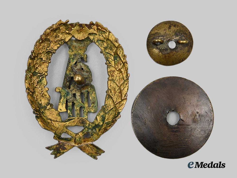 russia,_imperial._a_badge_for_service_in_the_suite_of_tsar_alexander_i_i_i__a_i1_4040