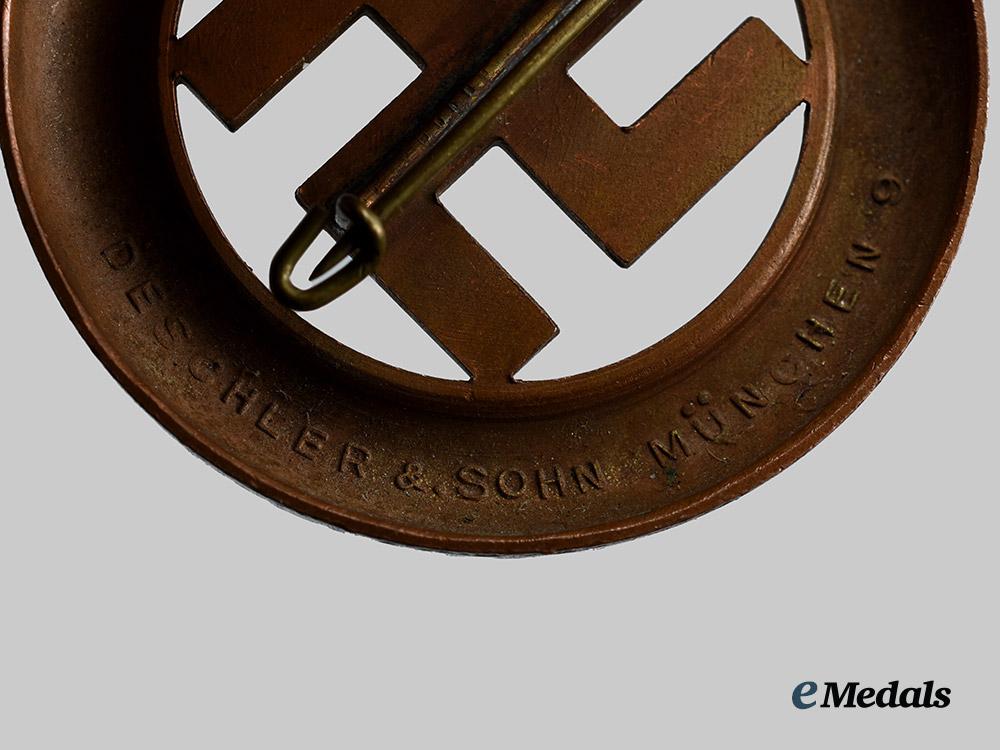 germany,_n_s_d_a_p._a1933_gau_munich_commemorative_badge,_by_deschler&_sohn__a_i1_4158