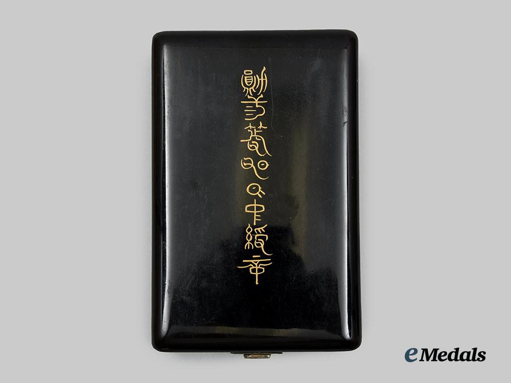 japan,_empire._an_order_of_the_rising_sun,_third_class_commander’s_badge,_c.1900__a_i1_4474