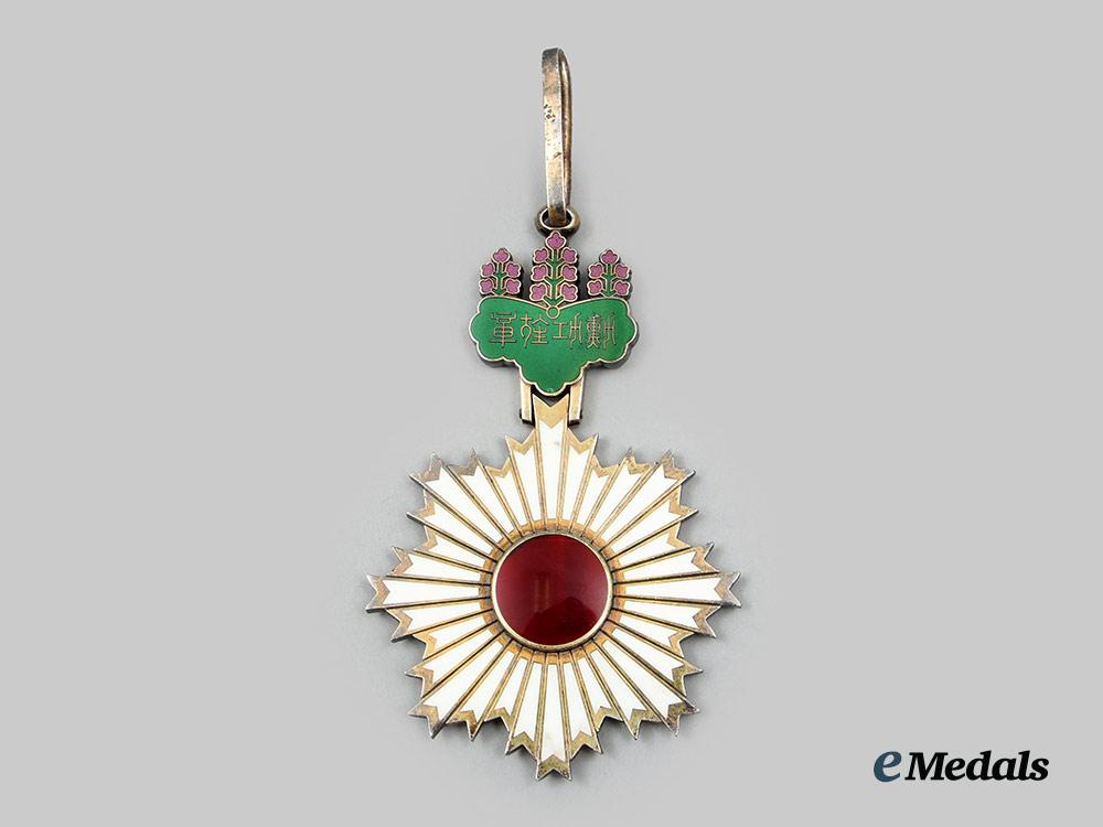 japan,_empire._an_order_of_the_rising_sun,_third_class_commander’s_badge,_c.1900__a_i1_4479
