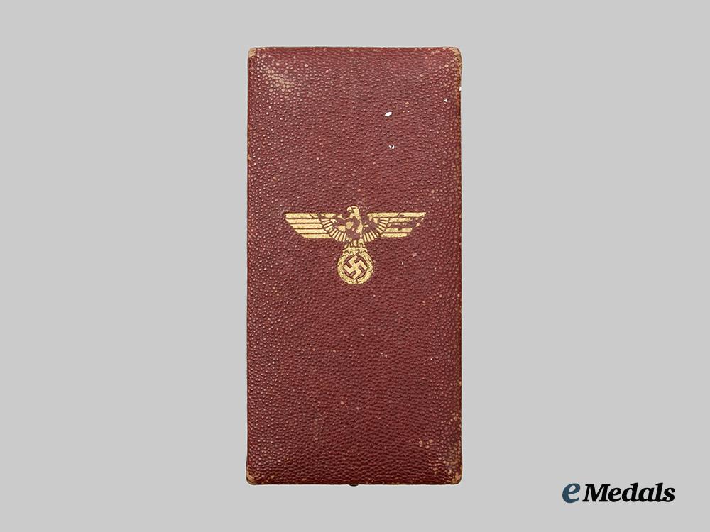 germany,_luftwaffe._a_sudetenland_medal,_with_case,_award_documents,_and_photographs_to_kanonier_friedrich_pannier__a_i1_6140