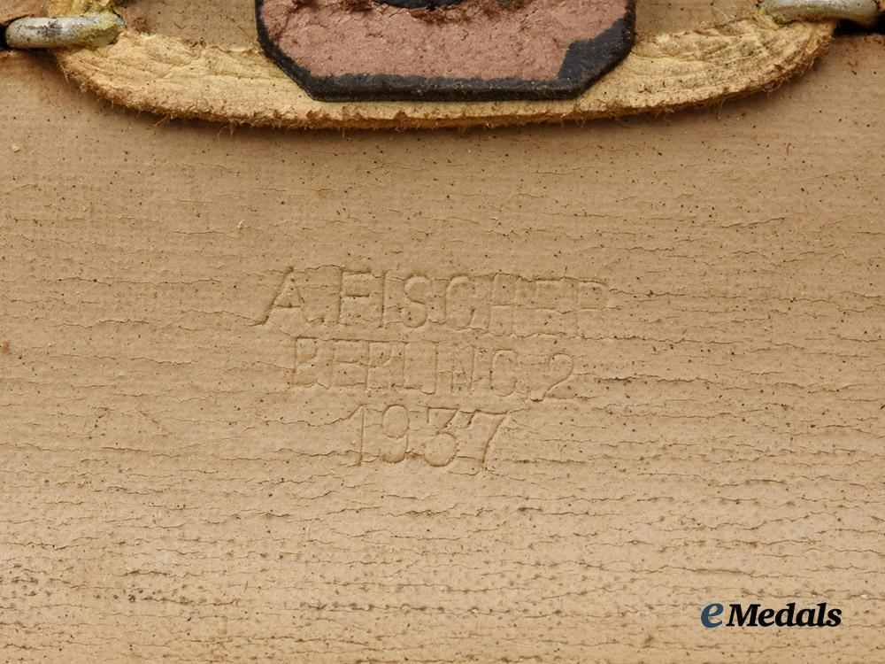 germany,_ordnungspolizei._a_schutzpolizei_ammunition_cartouche,_by_albert_fischer__a_i1_6308