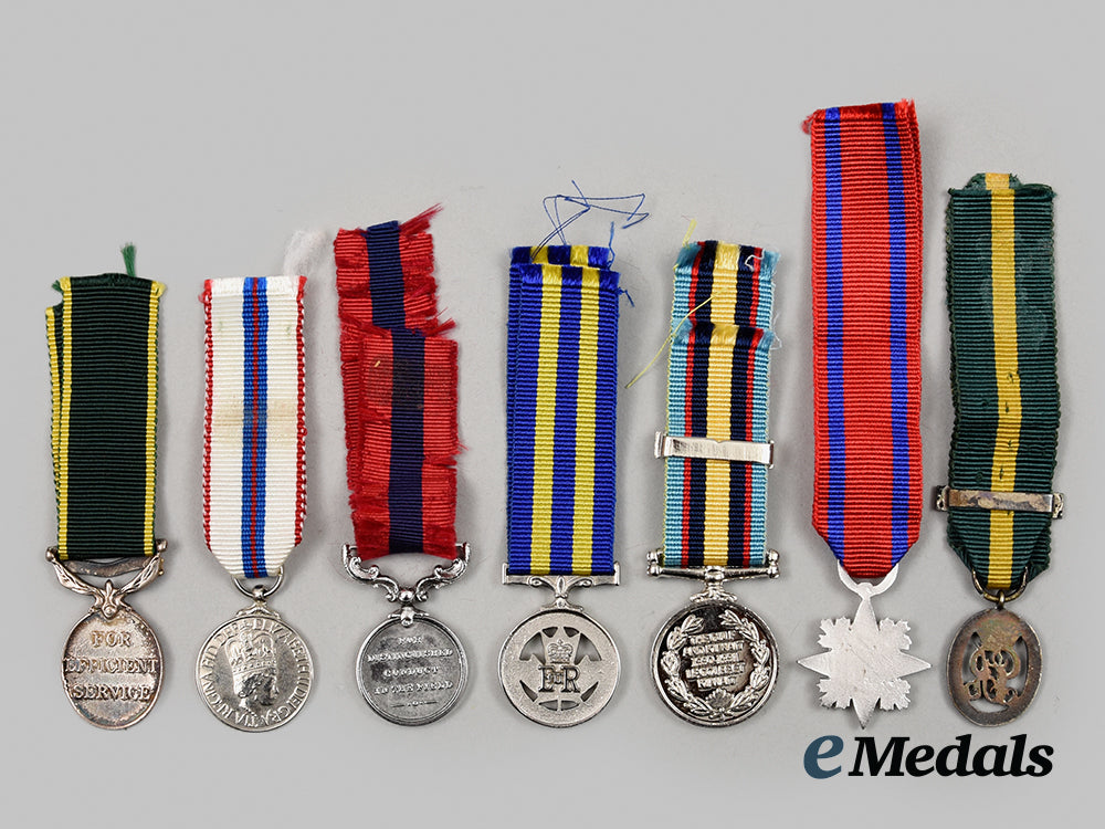 united_kingdom,_canada._a_lot_of_period_miniature_medals&_decorations__a_i1_9531