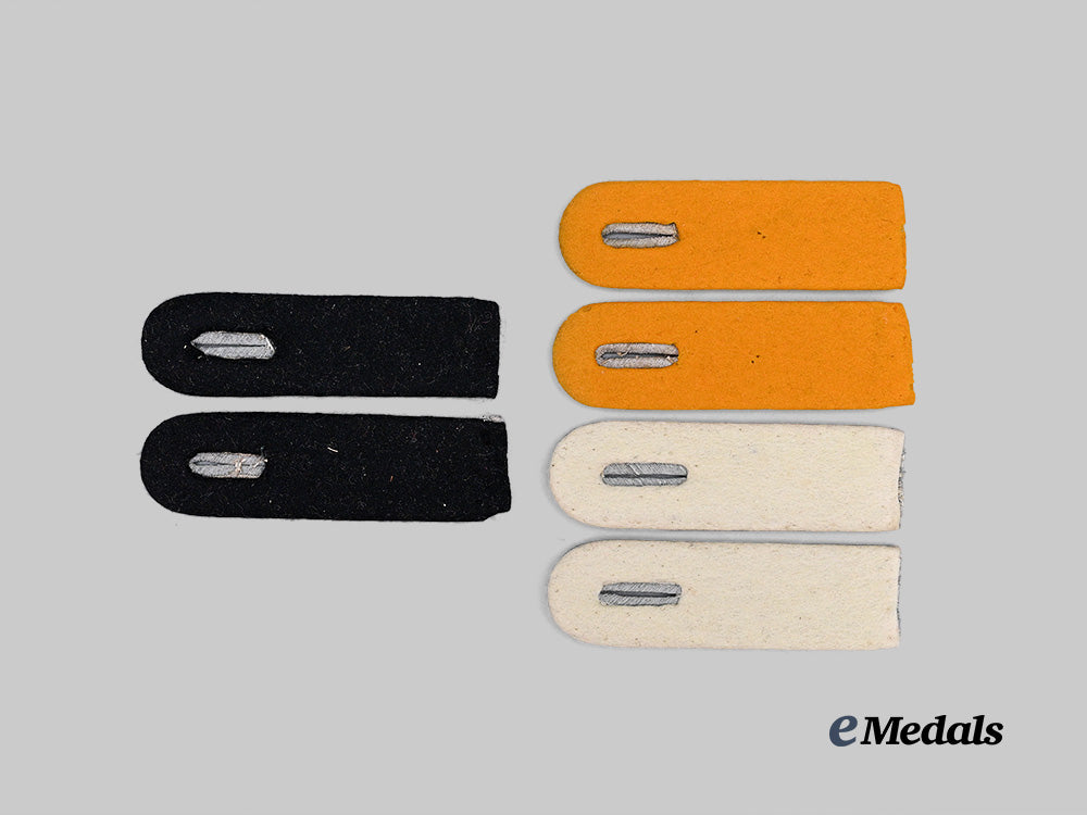 germany,_heer._a_lot_of_shoulder_boards_for_leutnant_ranks_e_medals__g62883_3