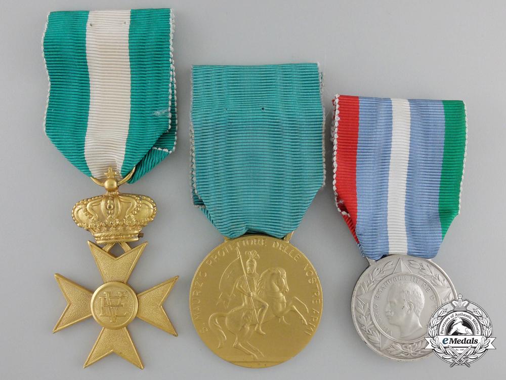 three_italian_medals_and_awards__e_u9994
