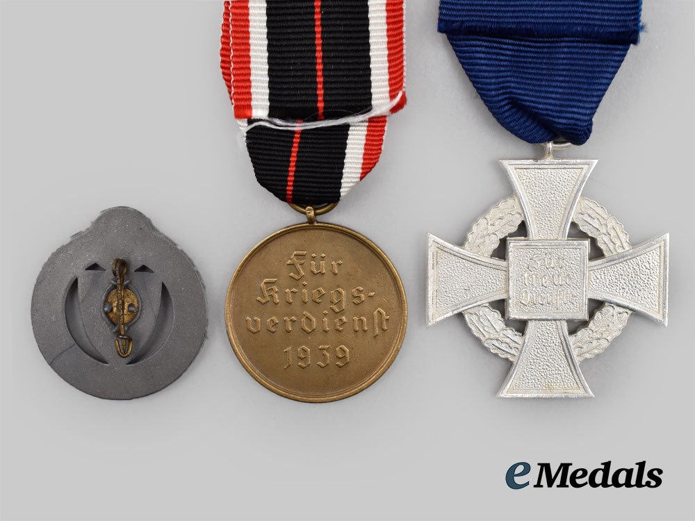 germany,_third_reich._a_mixed_lot_of_three_medals,_awards,_and_badges__g56885-4