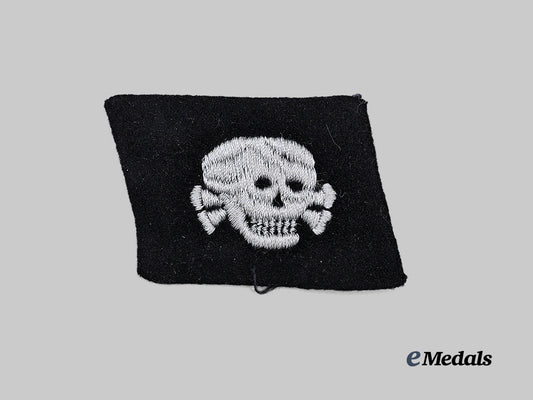 germany,_s_s._a_mint3rd_s_s_panzer_division_totenkopf_collar_tab,_late-_war_variant_e_medals__g62996_2