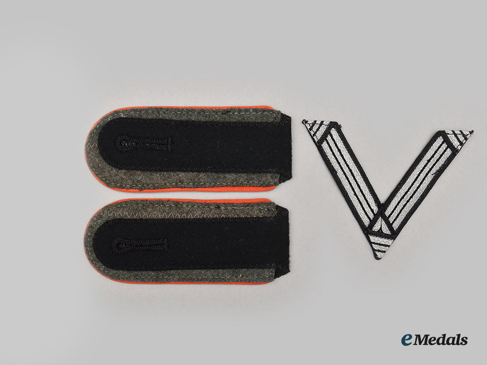 germany,_ss._a_mixed_lot_of_mint_insignia__l22__m_n_c2527_816