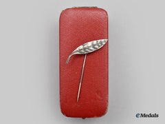 Germany, Third Reich. A Cased Patriotic Laurel Leaf Stick Pin