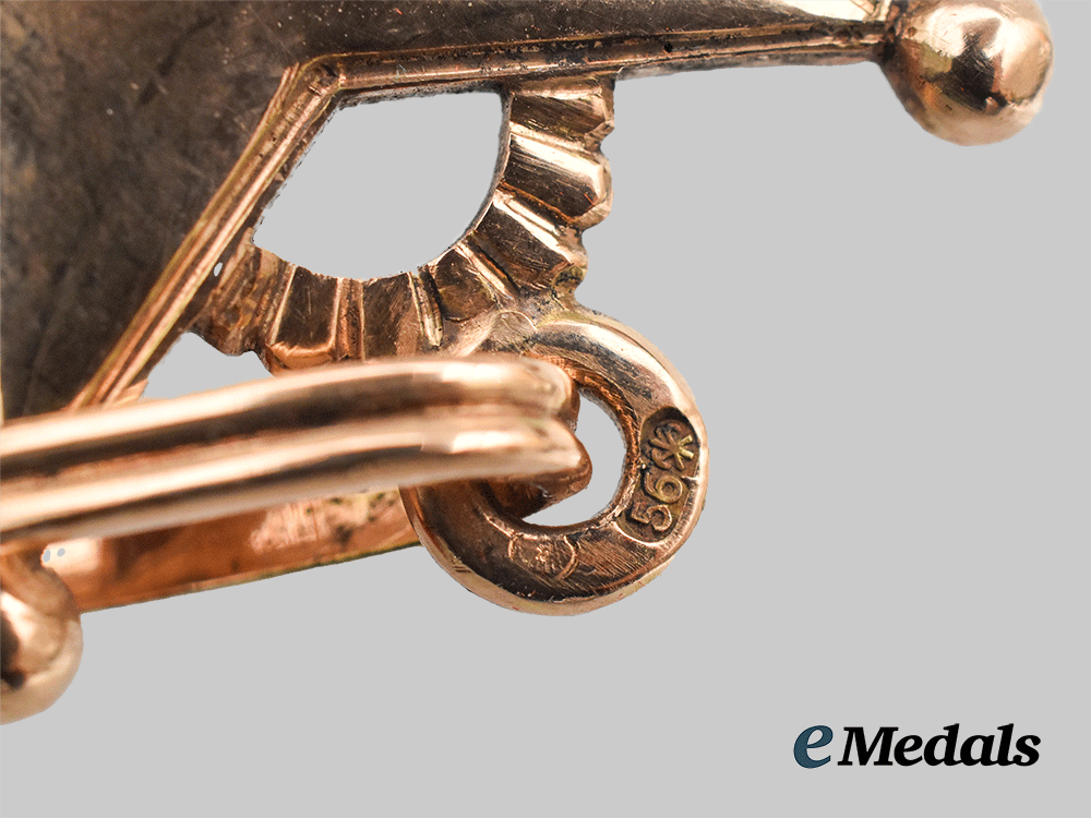 russia,_imperial._a_rare_and_superb_order_of_saint_stanislaus,_i_class_cross_with_breast_star_and_case_by_keibel,_c.1895__m0624-17