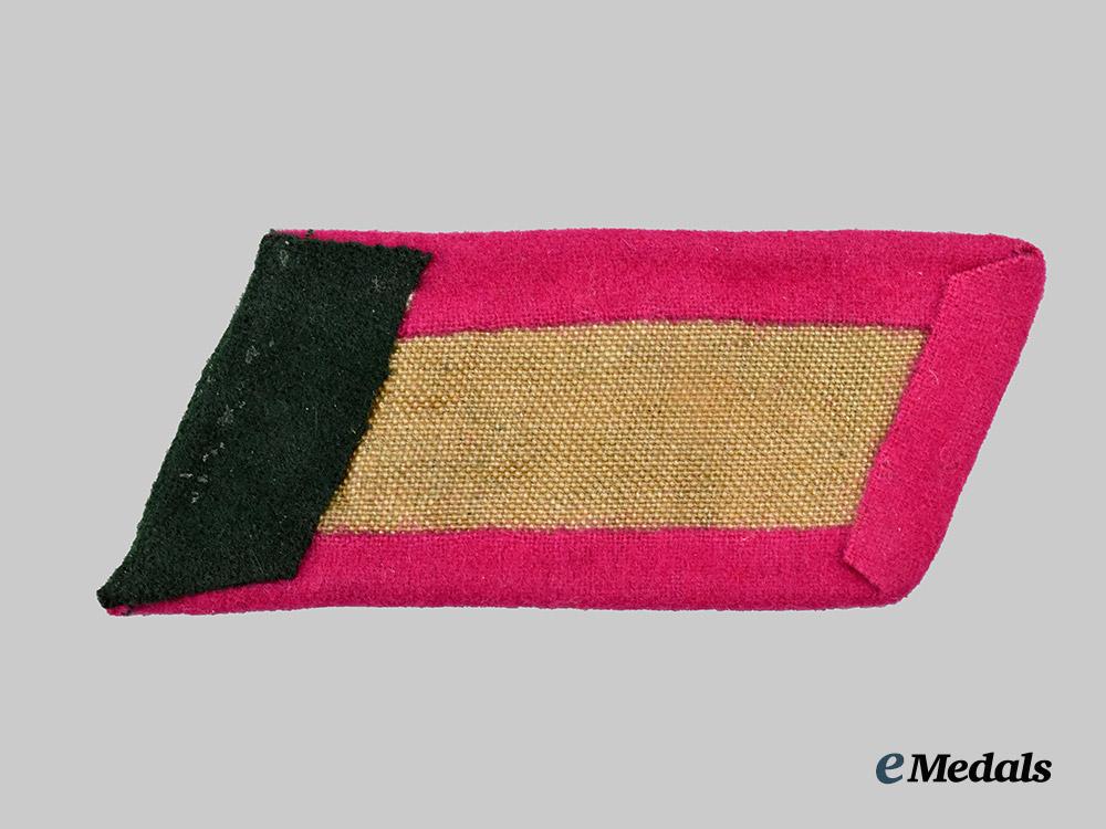 germany,_wehrmacht._an_administration_general_equivalent_collar_tab___m_n_c0023