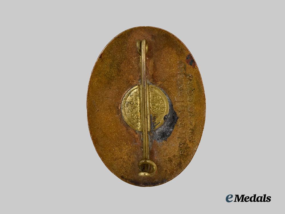 montenegro,_kingdom._a_police_cap_badge,_by_lorioli_fratelli,_milano,_c.1905___m_n_c0075