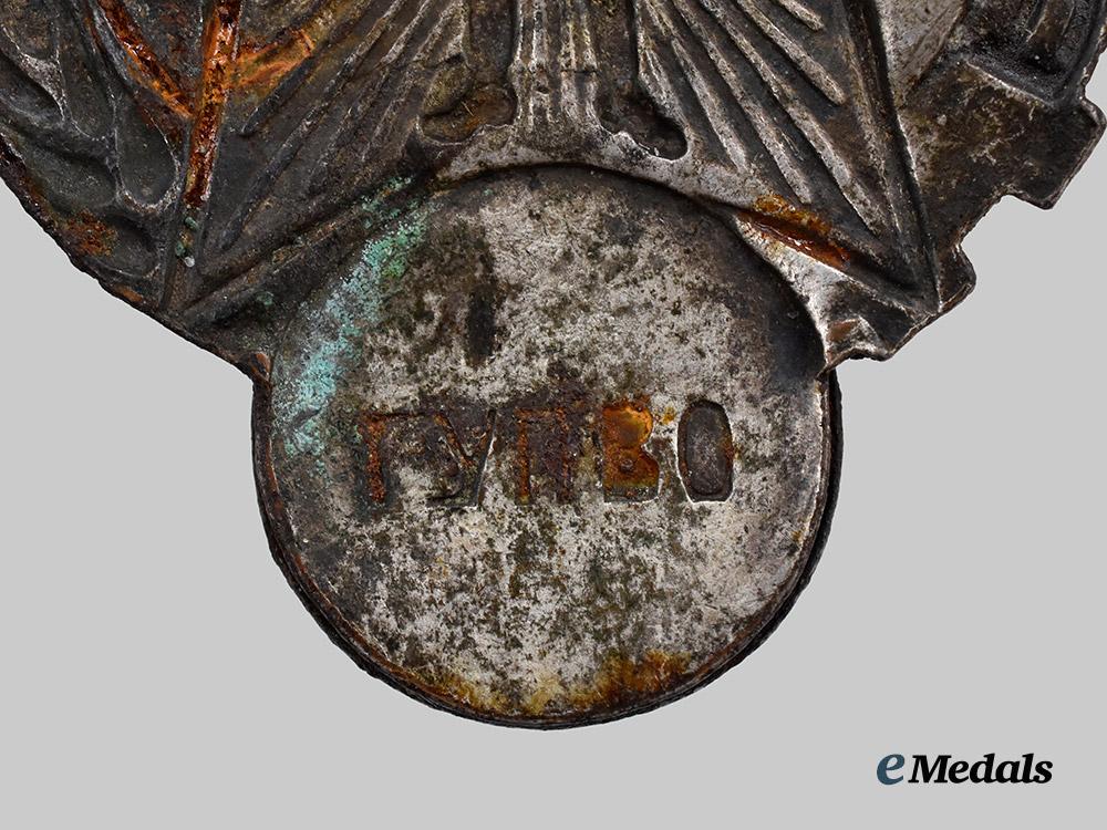 russia,_soviet_union._a_scarce_voroshilov_sharpshooter_badge,_i_i._grade,_red_army“_r_k_k_a”_variant___m_n_c0121