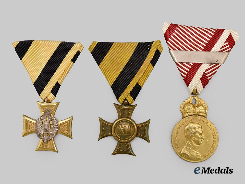 austria,_imperial._a_lot_of_three_military_decorations___m_n_c0138