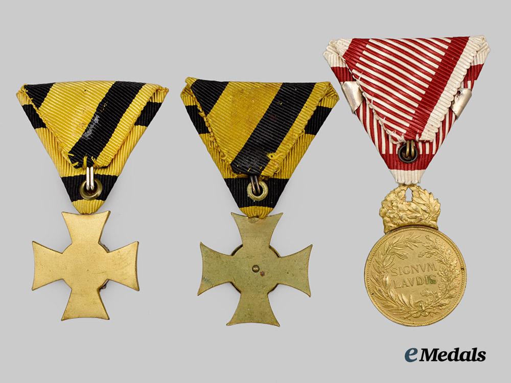 austria,_imperial._a_lot_of_three_military_decorations___m_n_c0142