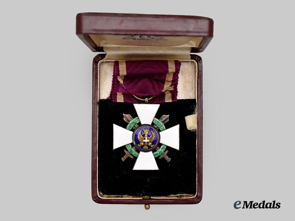 italy,_kingdom._an_order_of_the_roman_eagle,_knight’s_cross_with_swords,_c.1941___m_n_c0148