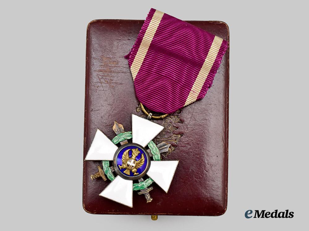 italy,_kingdom._an_order_of_the_roman_eagle,_knight’s_cross_with_swords,_c.1941___m_n_c0150