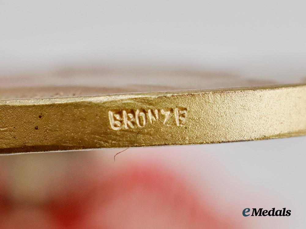 austria,_imperial._a_military_merit_medal,_bronze_medal_with_case___m_n_c0221