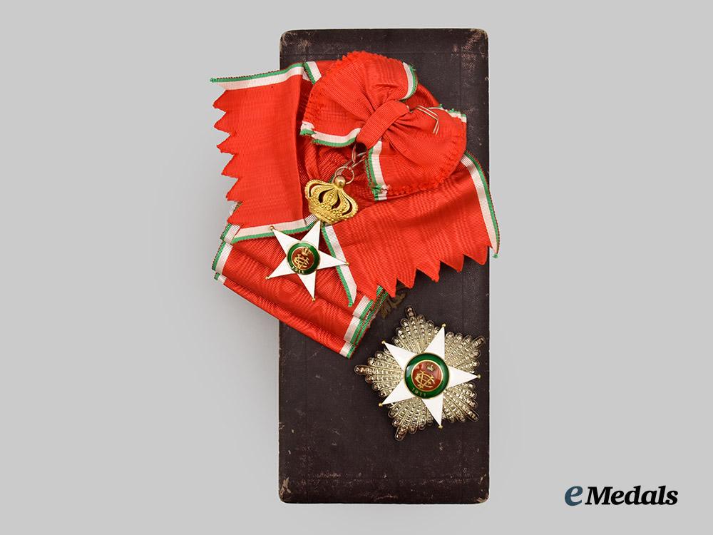 italy,_kingdom._an_order_of_the_colonial_star_of_italy,_grand_cross_set_in_gold_by_gardino,_c.1935___m_n_c0228