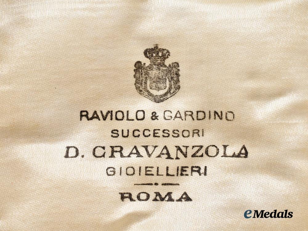 italy,_kingdom._an_order_of_st._maurice_and_st._lazarus,_i_i_class_breast_star,_by_cravanzola_with_case___m_n_c0243