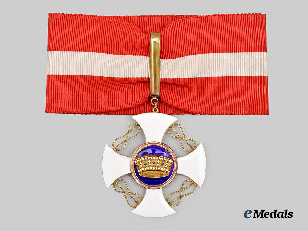 italy,_kingdom._an_order_of_the_crown,_i_i_i_class_commander_in_gold,_by_cravanzola,_c.1900___m_n_c0252