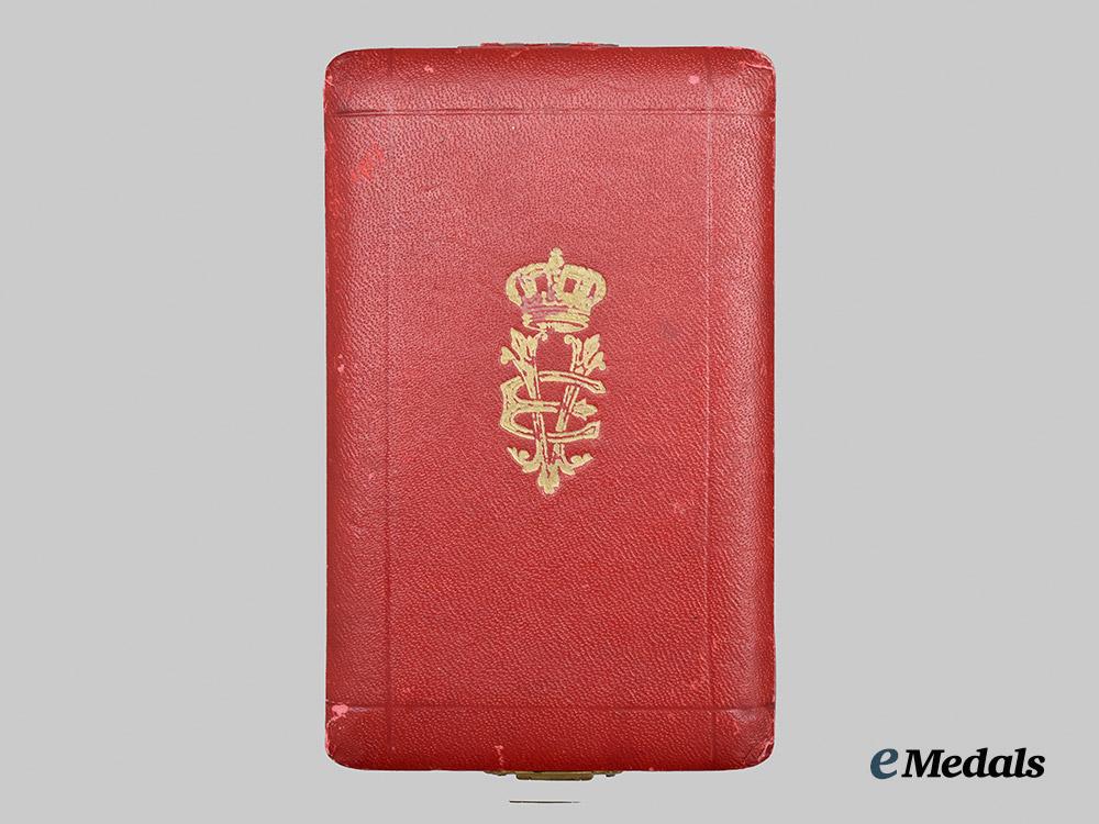 italy,_kingdom._an_order_of_the_crown,_i_i_i_class_commander_in_gold,_by_cravanzola,_c.1900___m_n_c0262