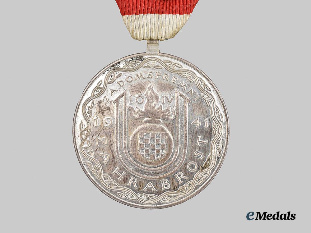 croatia,_independent_states._an_ante_pavelic_bravery_medal,_by_t._krivak___m_n_c0269