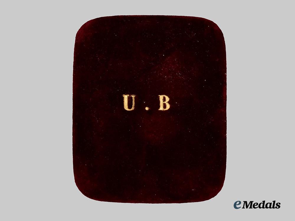 italy,_kingdom._an_order_of_the_crown,_knight_in_gold,_c.1900___m_n_c0276